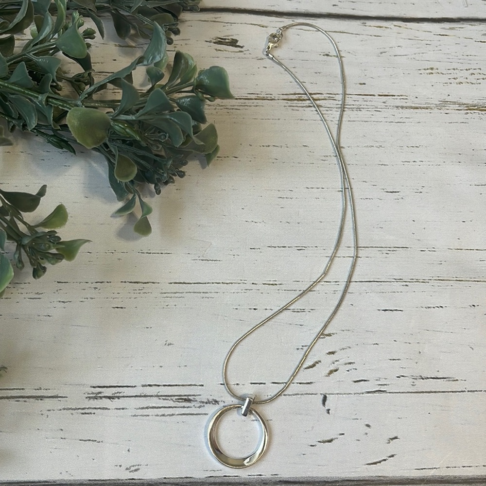 Circle Pendant Necklace